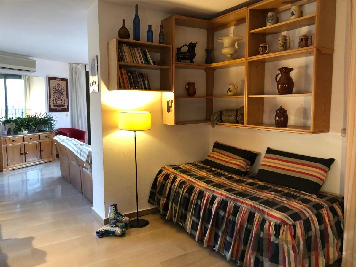 Loft Acogedor Con Terraza Y Parking En El Centro Apartment Huesca Bagian luar foto