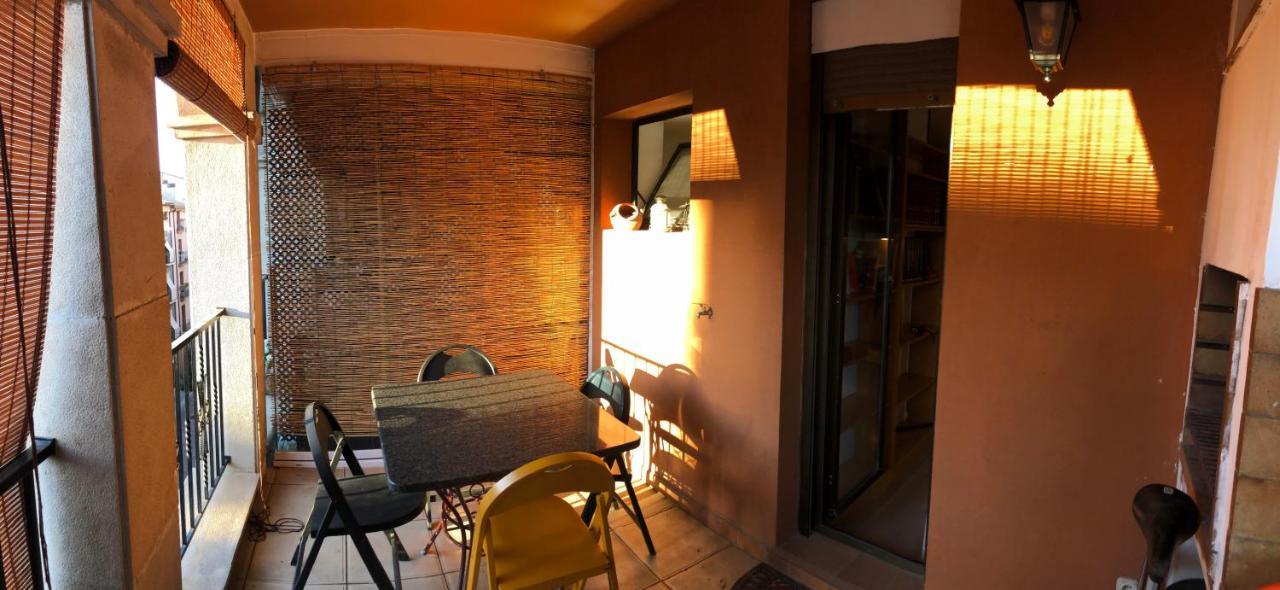 Loft Acogedor Con Terraza Y Parking En El Centro Apartment Huesca Bagian luar foto