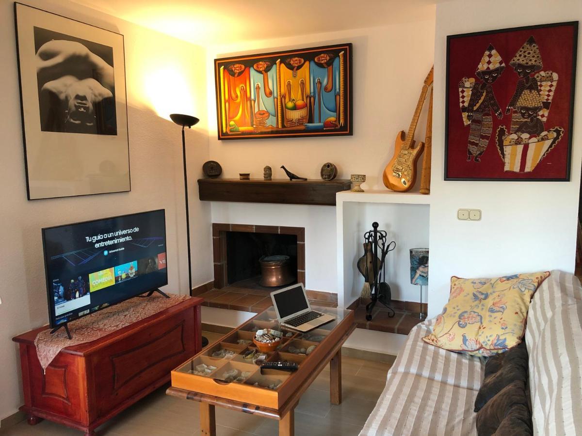 Loft Acogedor Con Terraza Y Parking En El Centro Apartment Huesca Bagian luar foto